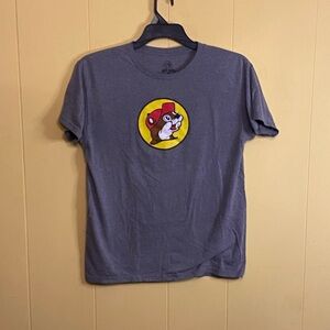 Buc-ee's Short Sleeve Gray Graphic Logo Shirt. Unisex Medium. Southern Souvenir